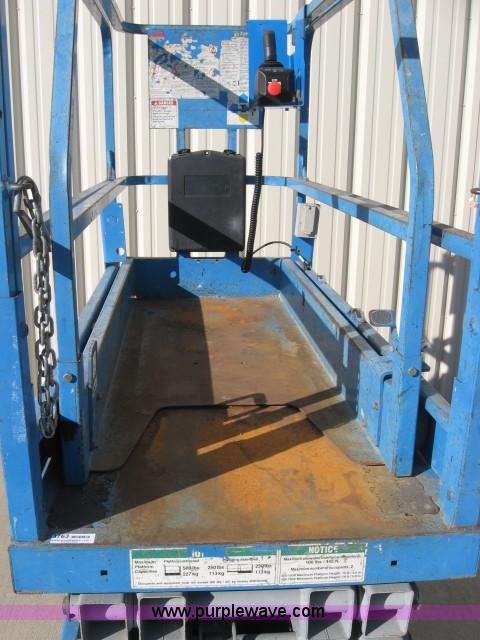 image for item 3763 2006 Genie GS-1930 electric scissor lift