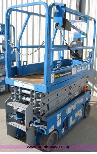 image for item 3764 2006 Genie GS-1930 electric scissor lift