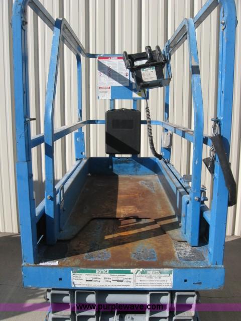 image for item 3766 2006 Genie GS-1930 electric scissor lift