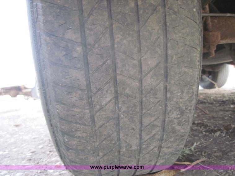 image for item 4323 2001 Dodge Ram Van B1500