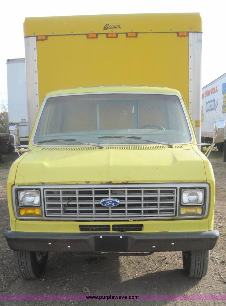 image for item 4324 1990 Ford Econoline E350