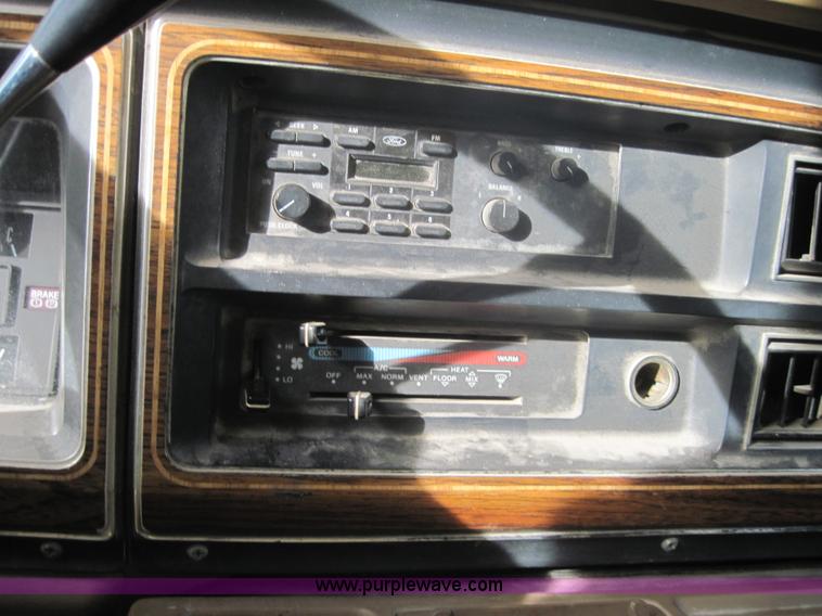 image for item 4324 1990 Ford Econoline E350