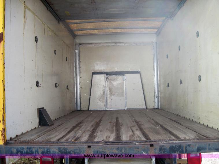 image for item 4324 1990 Ford Econoline E350