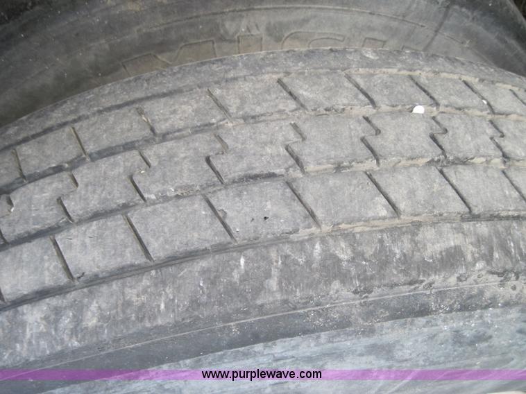 image for item 4327 1992 Trailmobile 53' reefer semi trailer