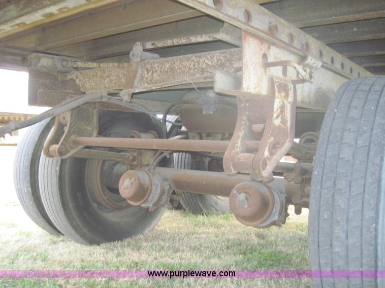 image for item 4327 1992 Trailmobile 53' reefer semi trailer