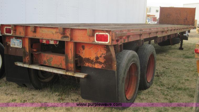 image for item 4329 1979 Trailmobile Pullman 42' flatbed trailer