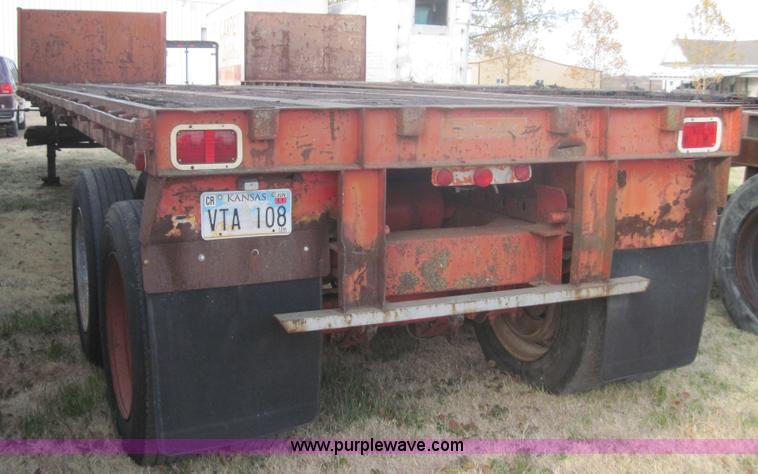 image for item 4329 1979 Trailmobile Pullman 42' flatbed trailer