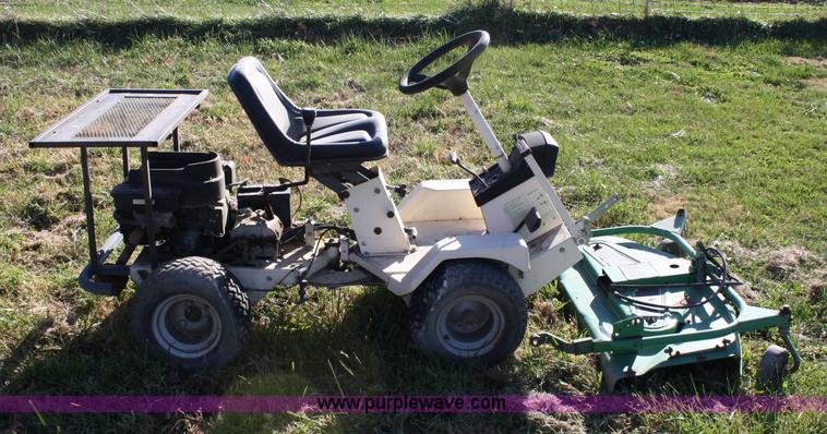 image for item 4697 Bolen 942 articulating mower