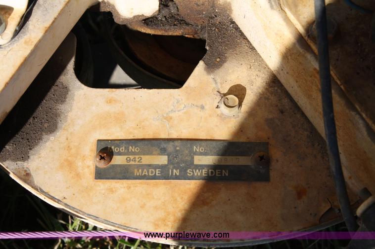 image for item 4697 Bolen 942 articulating mower