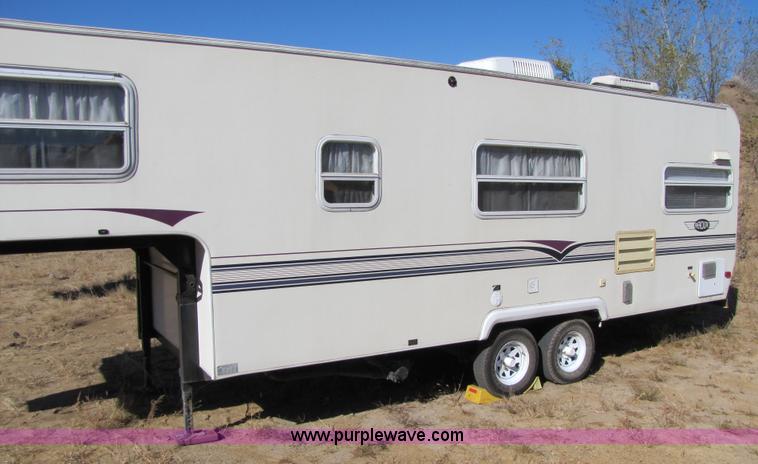 image for item 5158 1997 Aerolite 25' fifth wheel camper