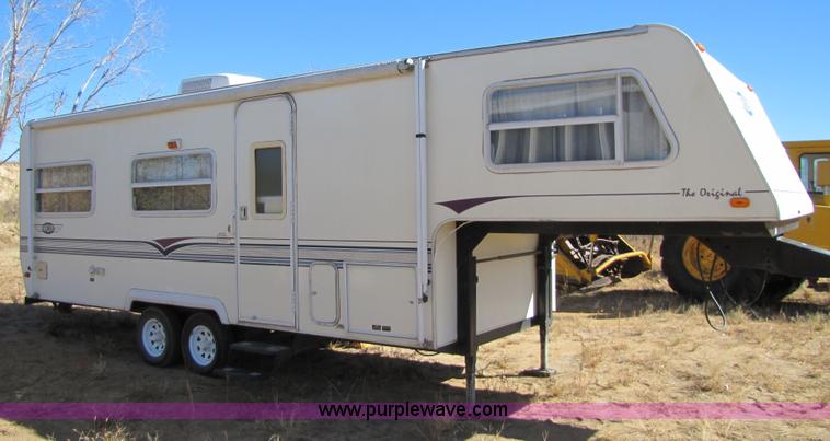 image for item 5158 1997 Aerolite 25' fifth wheel camper