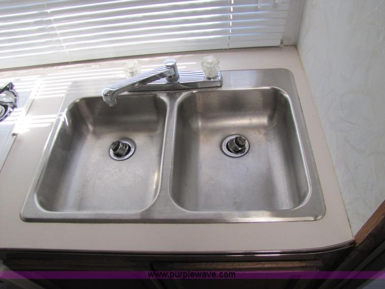 image for item 5158 1997 Aerolite 25' fifth wheel camper