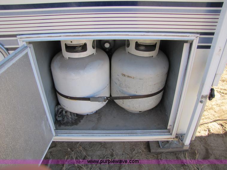 image for item 5158 1997 Aerolite 25' fifth wheel camper