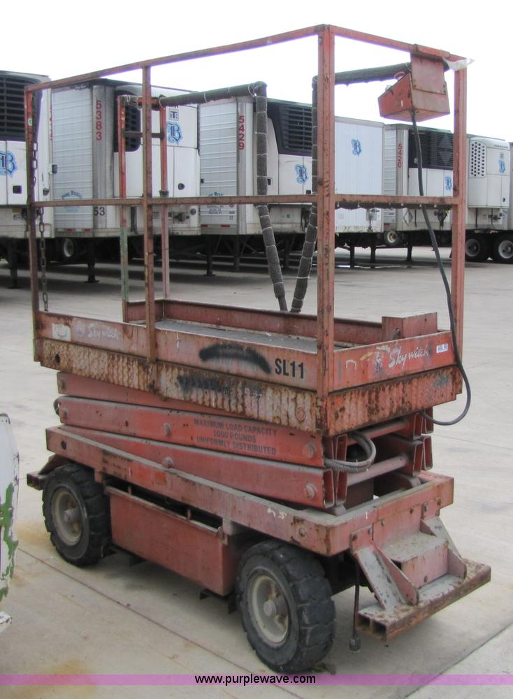 image for item 5200 Skywitch S10 614SP electric scissor lift