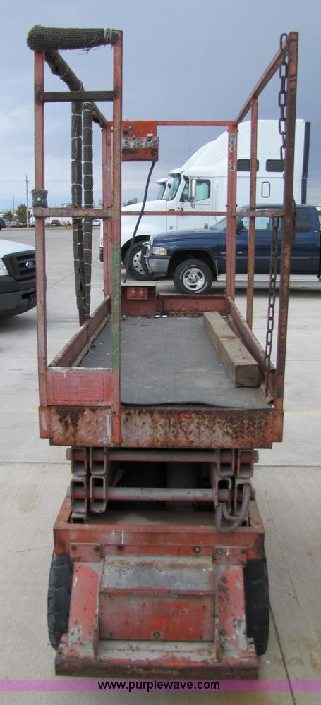 image for item 5200 Skywitch S10 614SP electric scissor lift