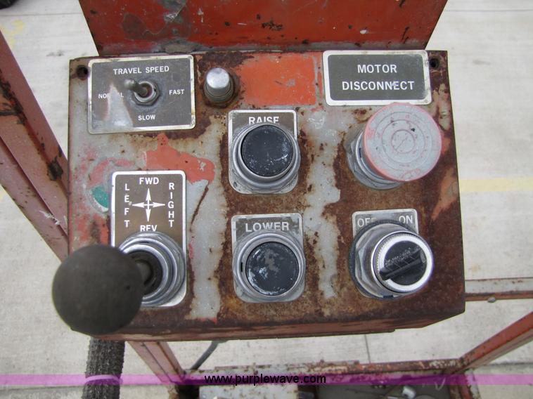 image for item 5200 Skywitch S10 614SP electric scissor lift