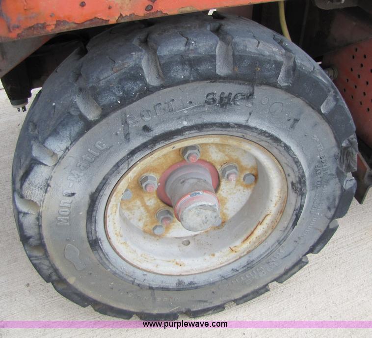 image for item 5200 Skywitch S10 614SP electric scissor lift