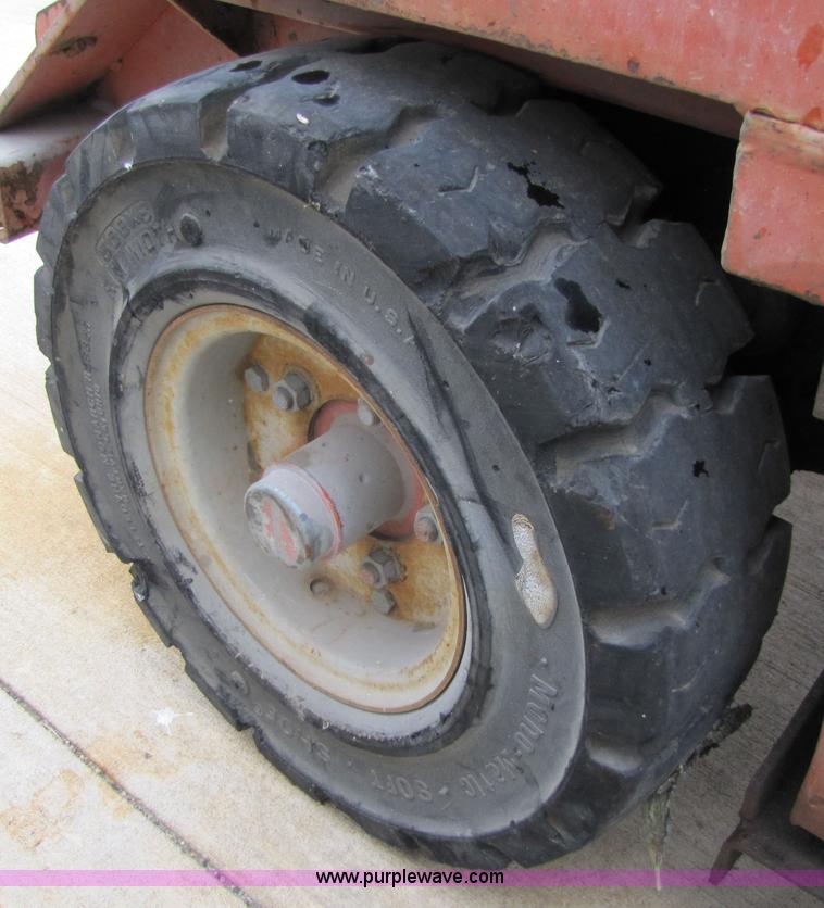 image for item 5200 Skywitch S10 614SP electric scissor lift