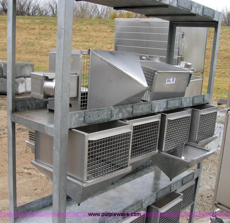 image for item 5223 Acme Metal Products 10 compartment small animal cage