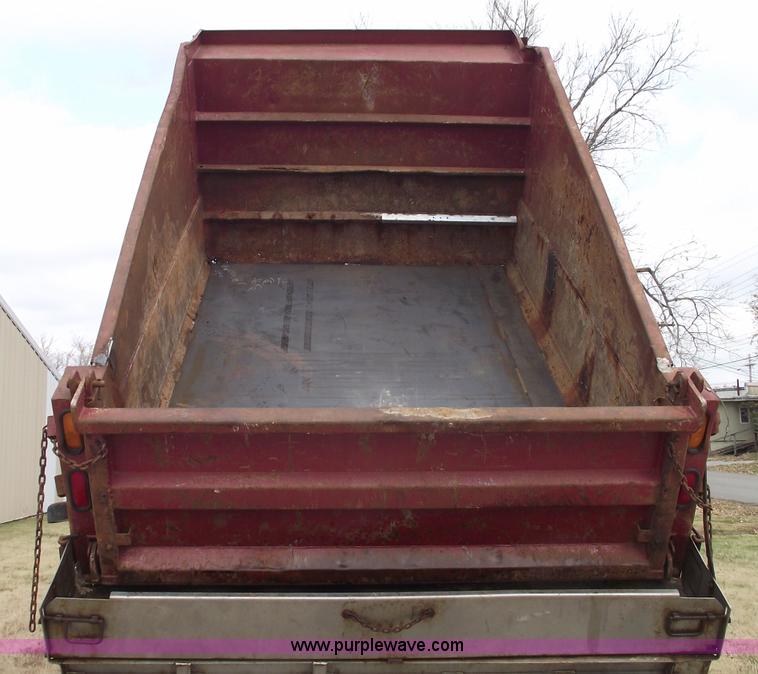 image for item 5557 1989 Ford LN8000 dump truck