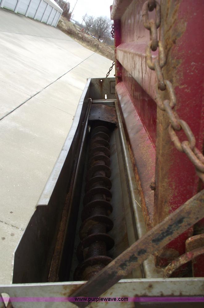 image for item 5557 1989 Ford LN8000 dump truck