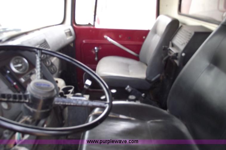 image for item 5557 1989 Ford LN8000 dump truck