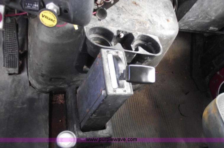 image for item 5557 1989 Ford LN8000 dump truck