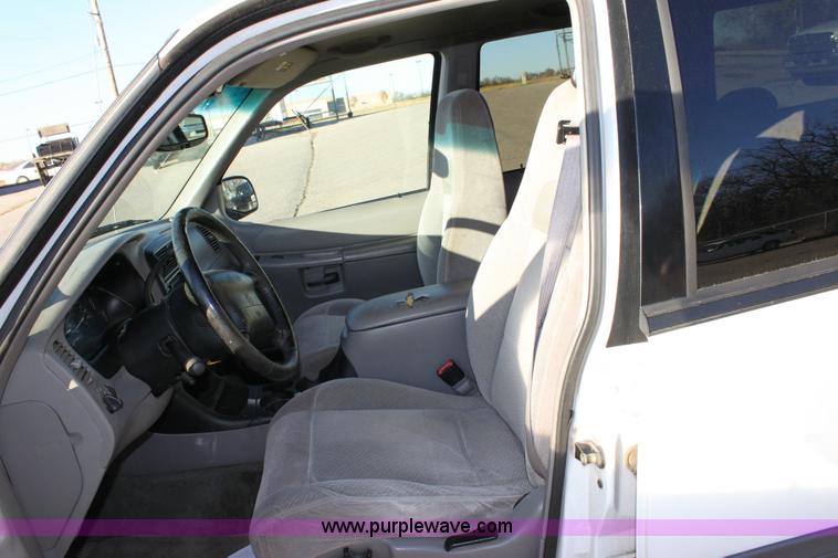 image for item 6331 2000 Mercury Mountaineer