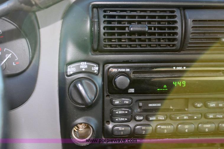 image for item 6331 2000 Mercury Mountaineer