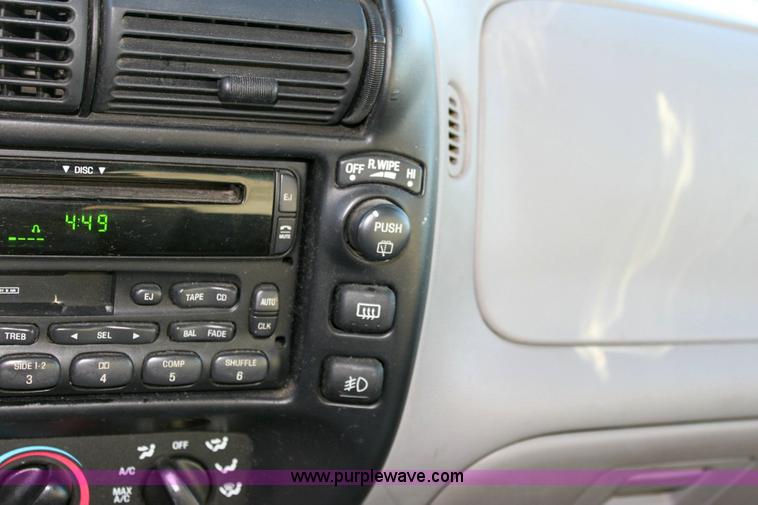 image for item 6331 2000 Mercury Mountaineer