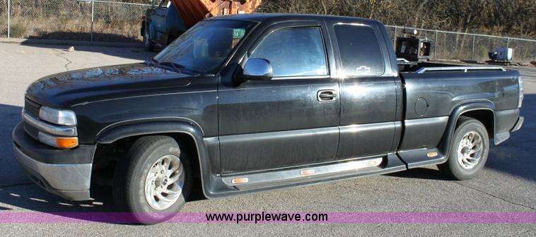 image for item 6386 2000 Chevrolet 1500 pickup truck