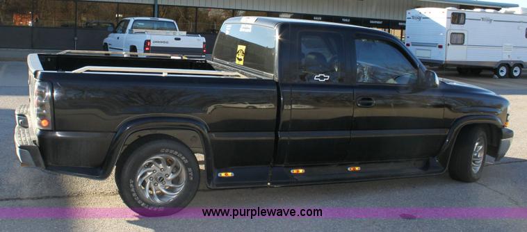 image for item 6386 2000 Chevrolet 1500 pickup truck