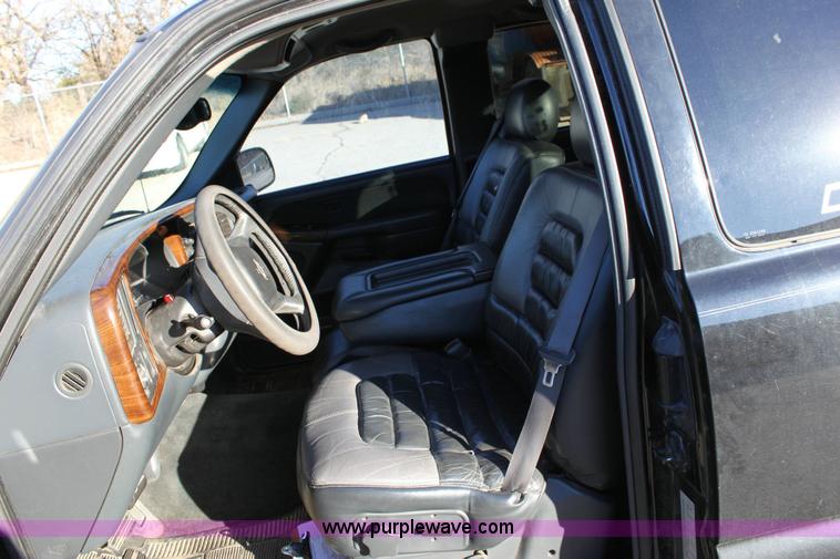 image for item 6386 2000 Chevrolet 1500 pickup truck