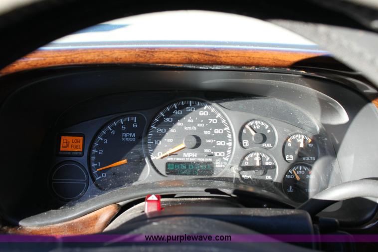 image for item 6386 2000 Chevrolet 1500 pickup truck