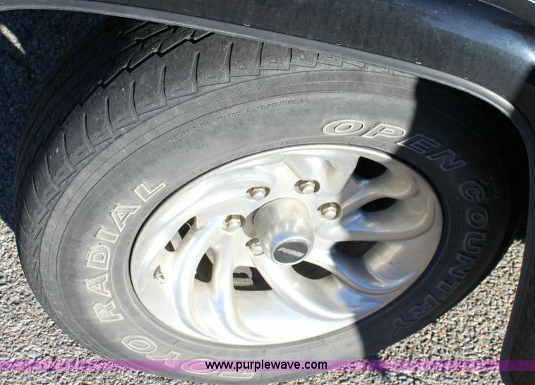 image for item 6386 2000 Chevrolet 1500 pickup truck