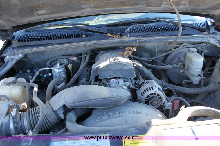 image for item 6386 2000 Chevrolet 1500 pickup truck