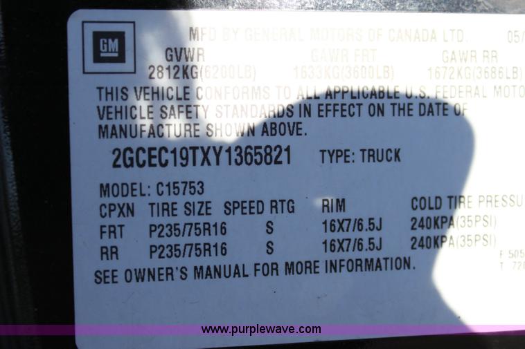 image for item 6386 2000 Chevrolet 1500 pickup truck