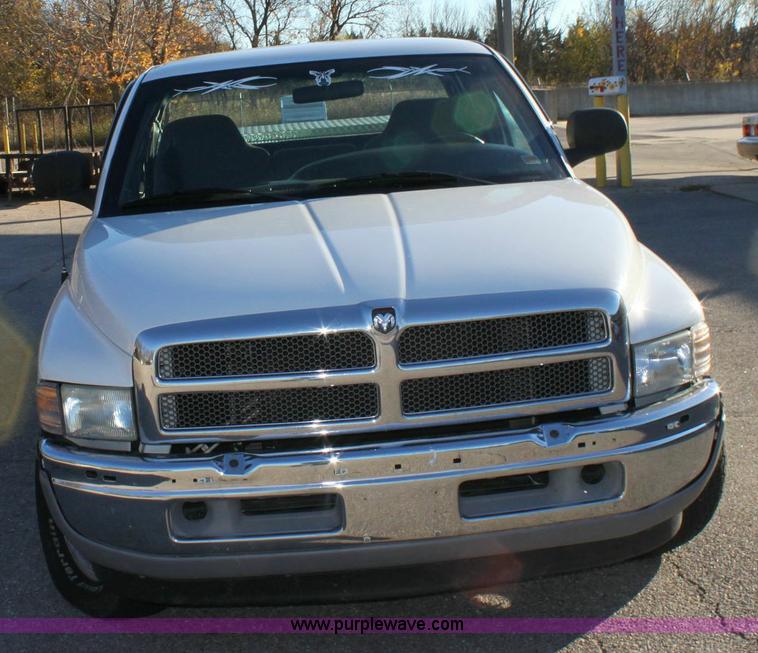 image for item 6387 2001 Dodge Ram 1500 Laramie SLT
