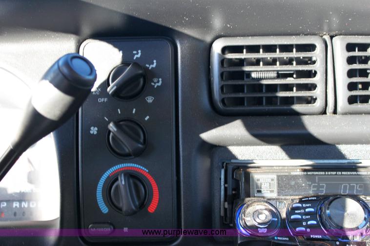 image for item 6387 2001 Dodge Ram 1500 Laramie SLT