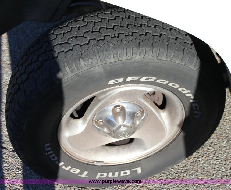 image for item 6387 2001 Dodge Ram 1500 Laramie SLT