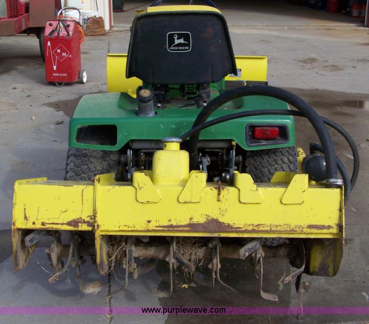 image for item 7296 1988 John Deere 318 lawn tractor