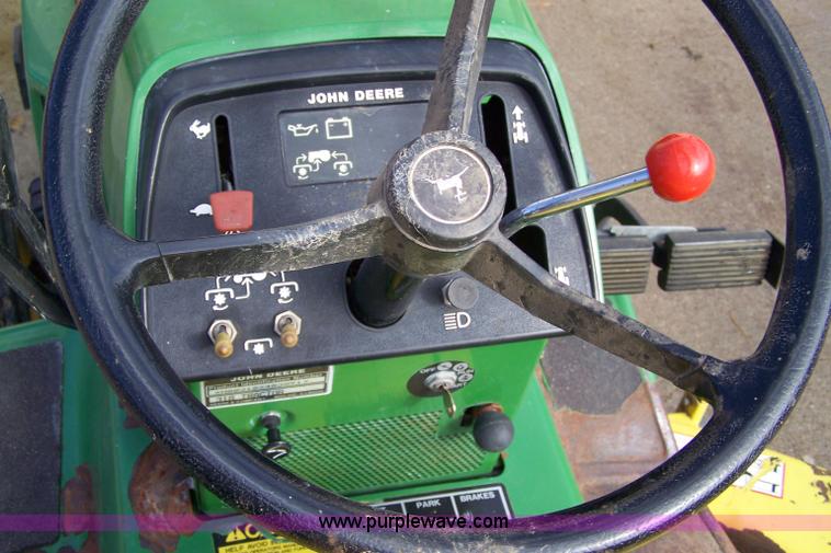 image for item 7296 1988 John Deere 318 lawn tractor