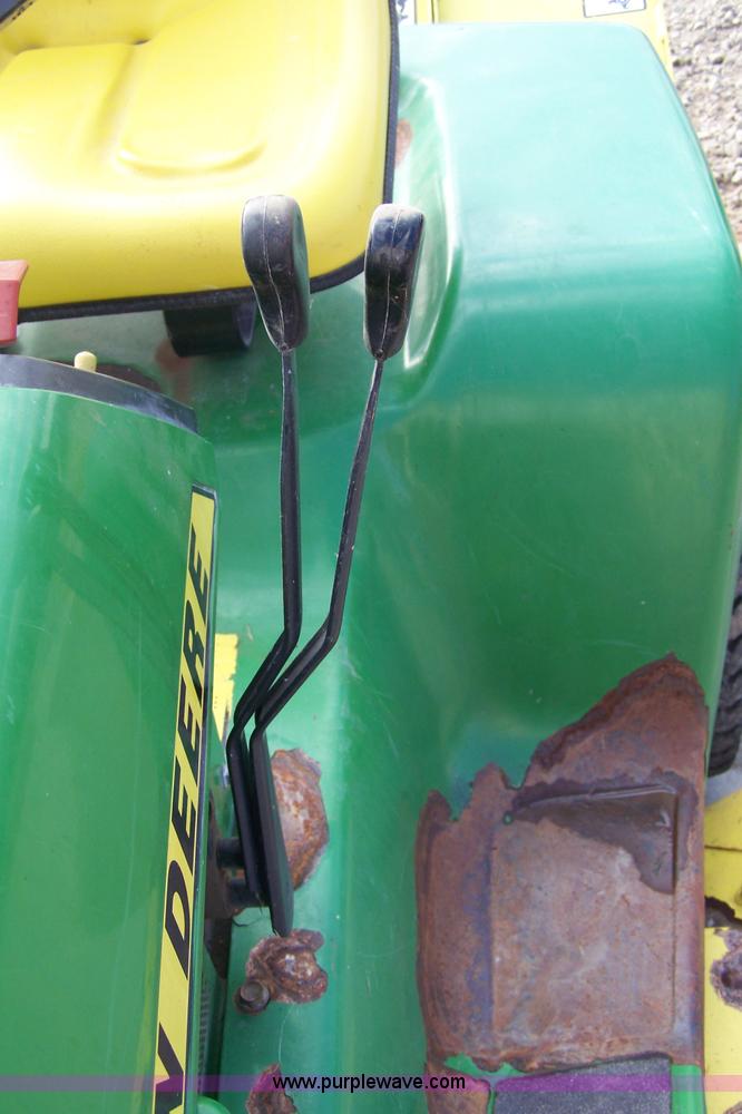 image for item 7296 1988 John Deere 318 lawn tractor