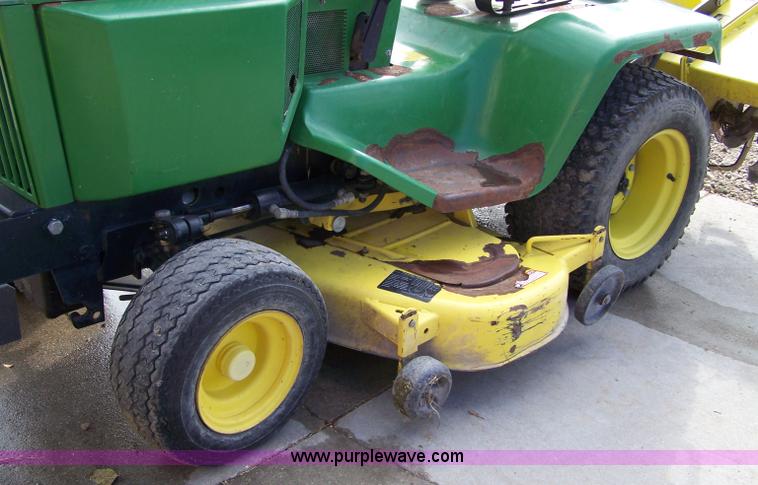 image for item 7296 1988 John Deere 318 lawn tractor