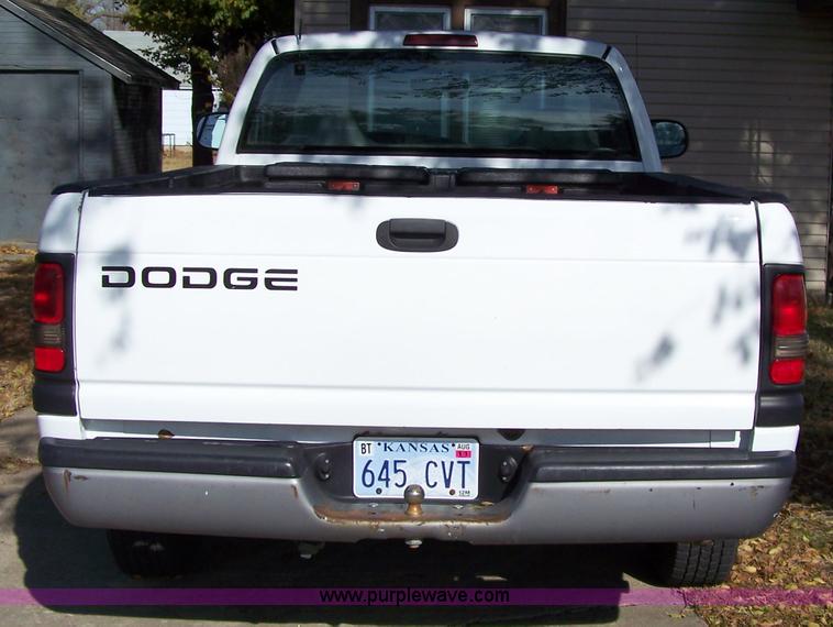 image for item 7317 2001 Dodge Ram 1500 pickup truck