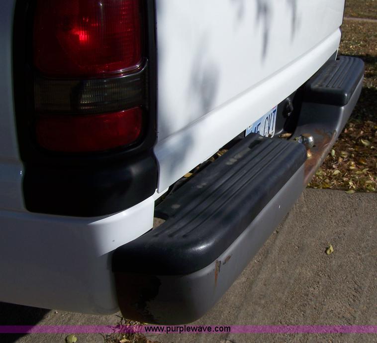 image for item 7317 2001 Dodge Ram 1500 pickup truck