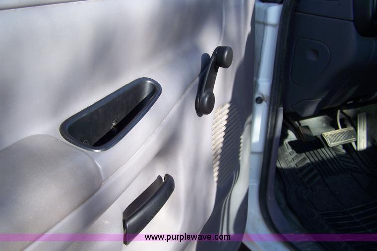 image for item 7317 2001 Dodge Ram 1500 pickup truck