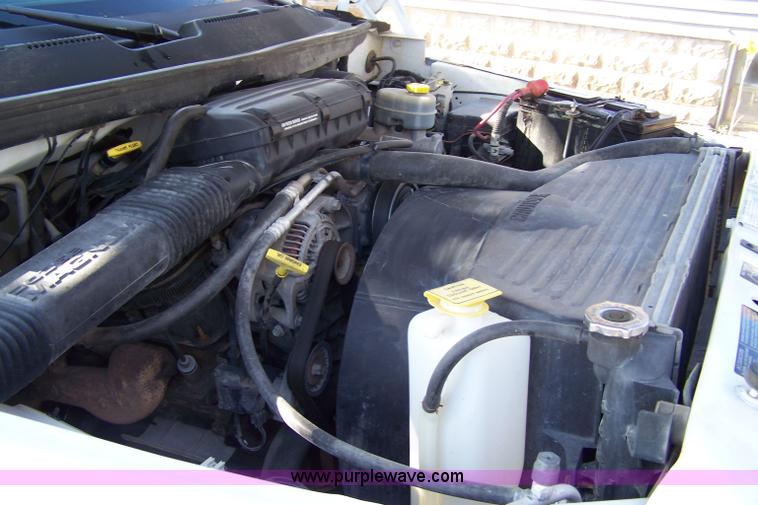 image for item 7317 2001 Dodge Ram 1500 pickup truck