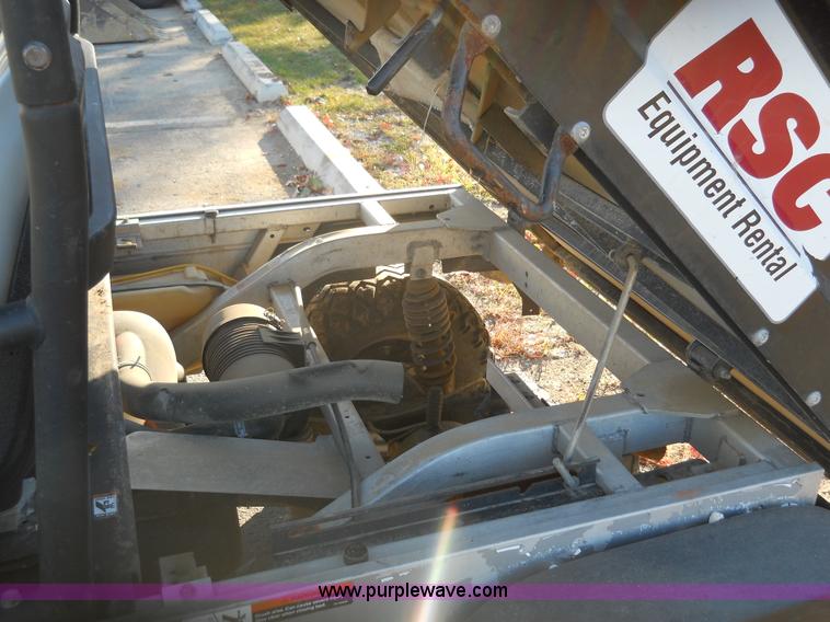 image for item 7765 Ingersoll Rand RT1500 clubcar utility vehicle