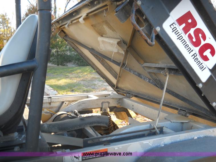 image for item 7765 Ingersoll Rand RT1500 clubcar utility vehicle